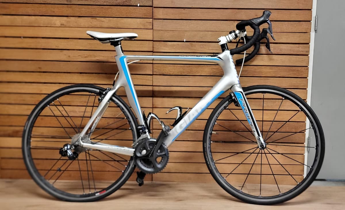 Giant road bike